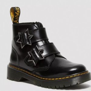 Dr. Martens girls star boots.